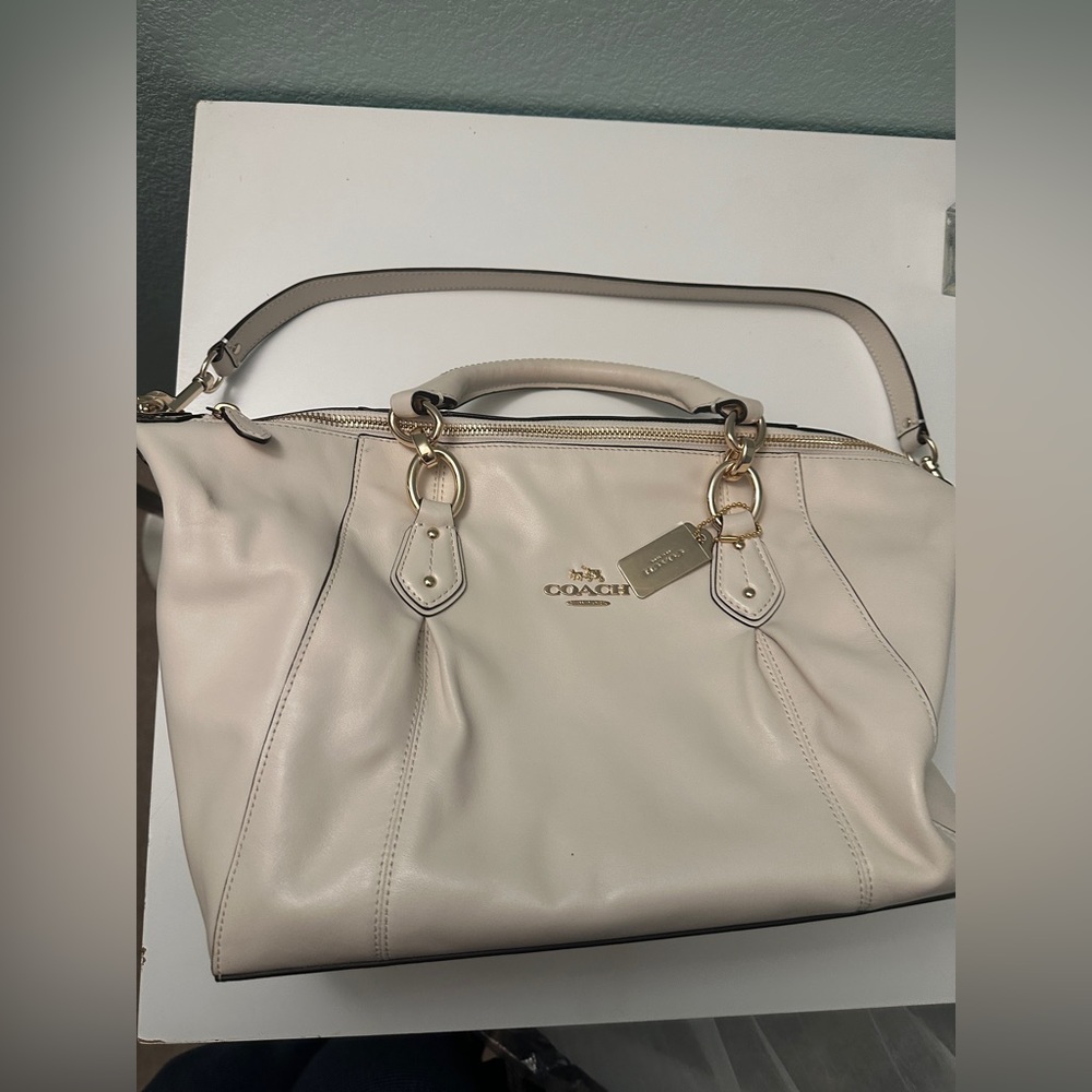 VINTAGE Creme Coach Purse. Authentic with Authenticity card. NEW condition!!